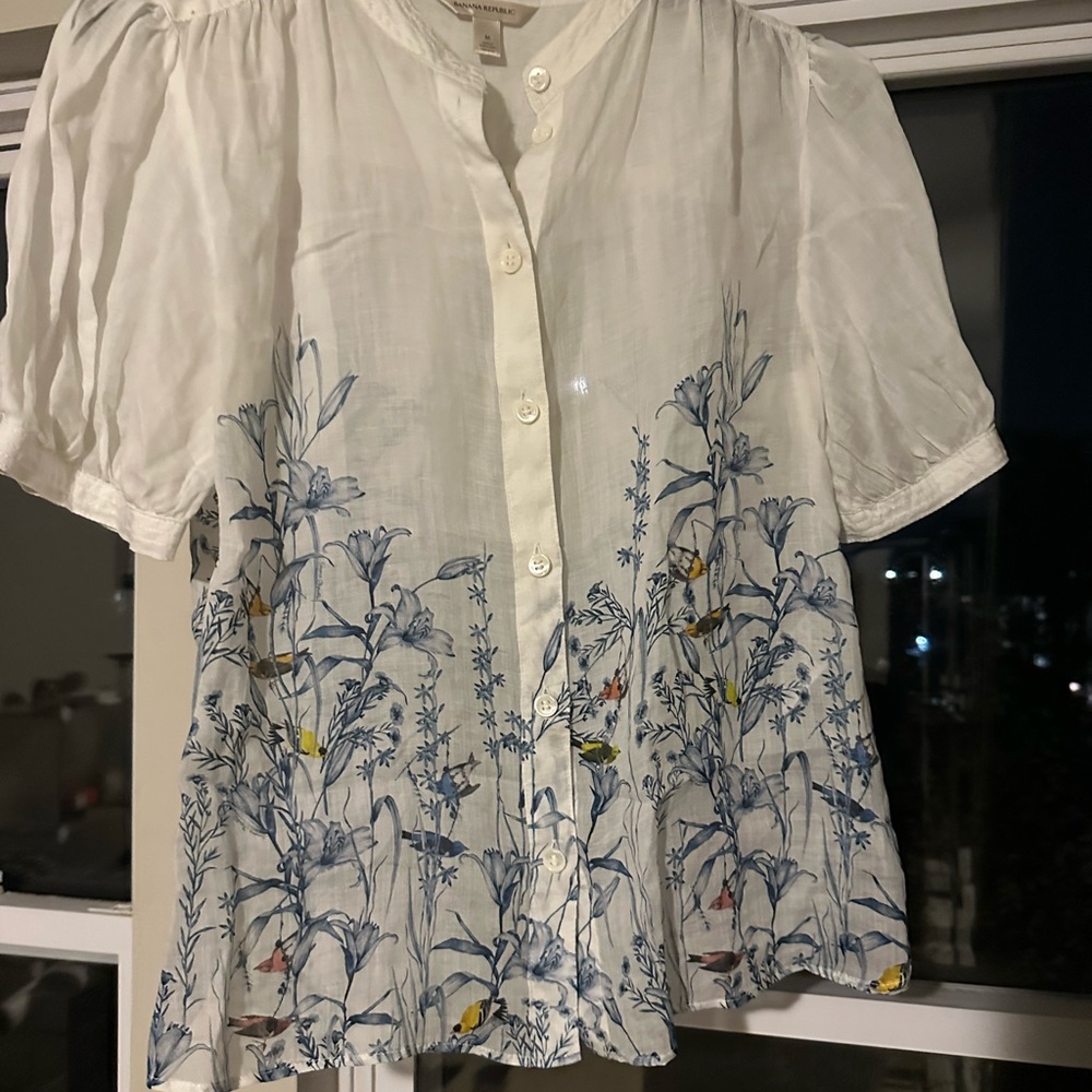 Banana Republic Floral Button-Up linen short sleeve Blouse- M